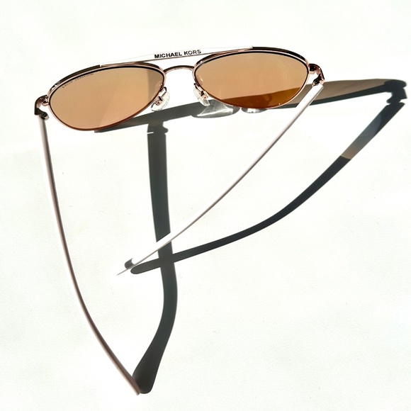 Michael Kors Women\'s MK-5007 Hvar Aviator Sunglasses | White | Rose Gold main image 10